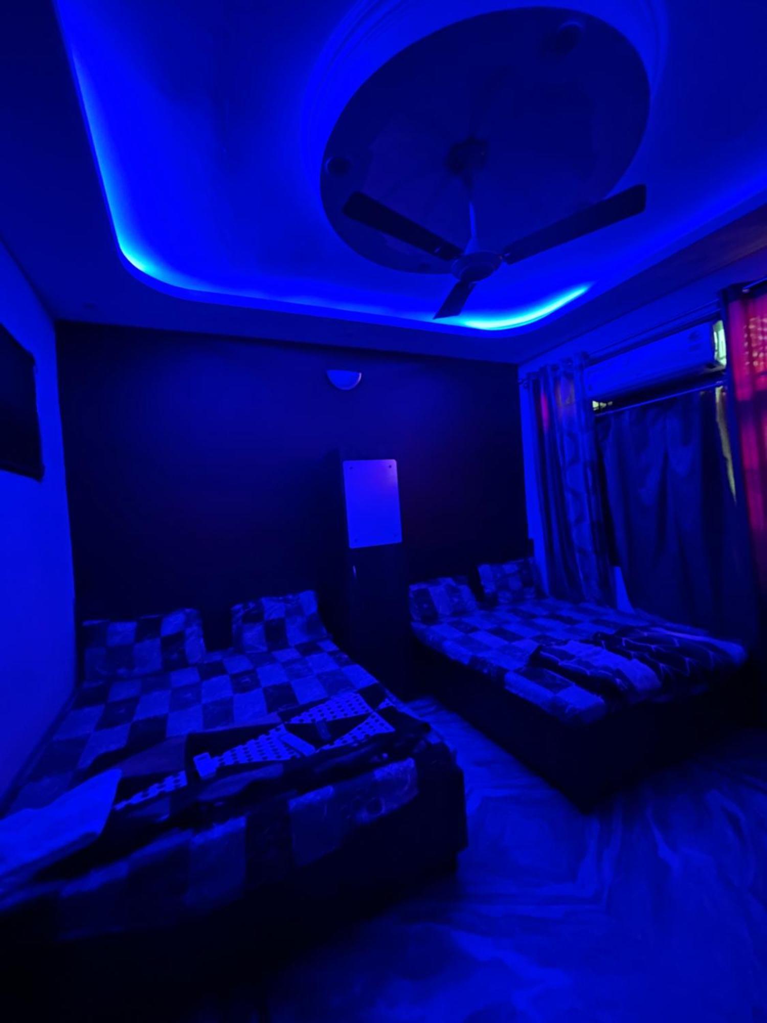$4 Home Stay 암리차르 외부 사진