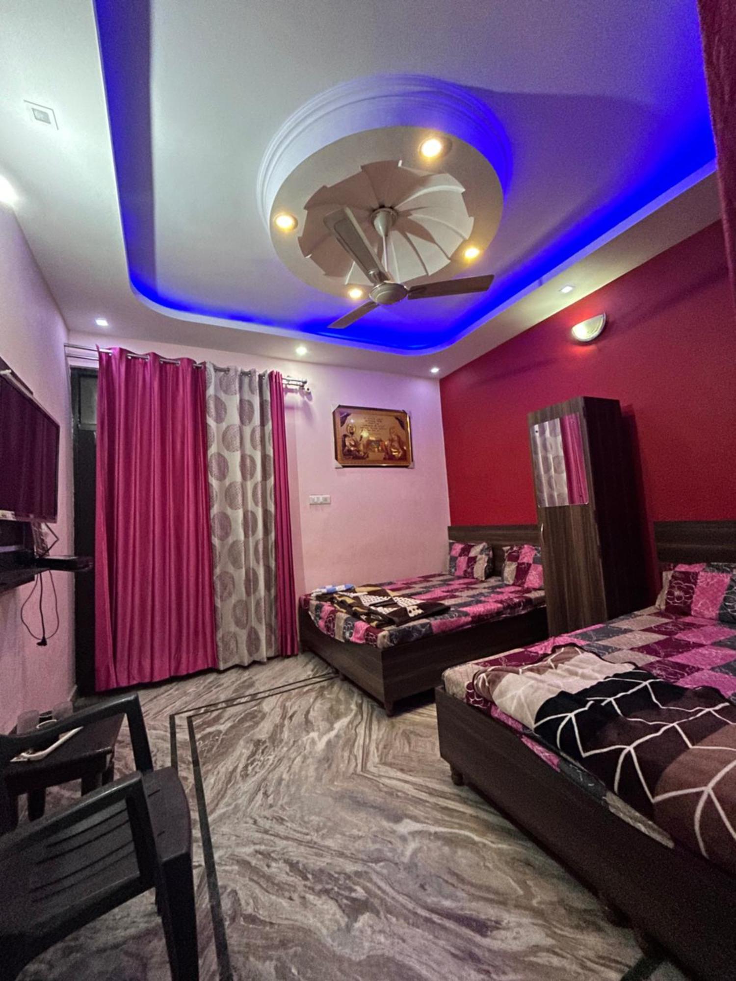 $4 Home Stay 암리차르 외부 사진