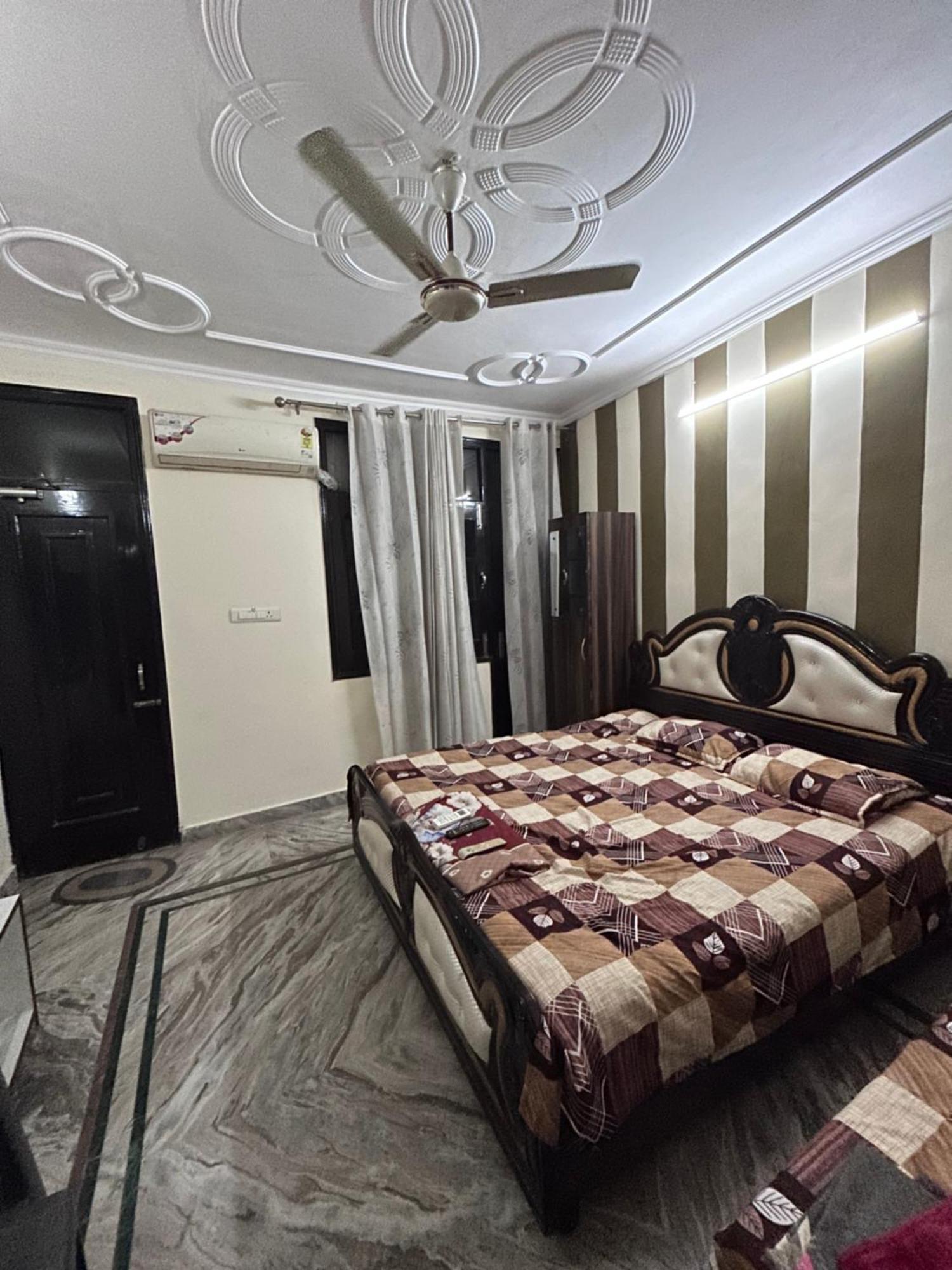 $4 Home Stay 암리차르 외부 사진